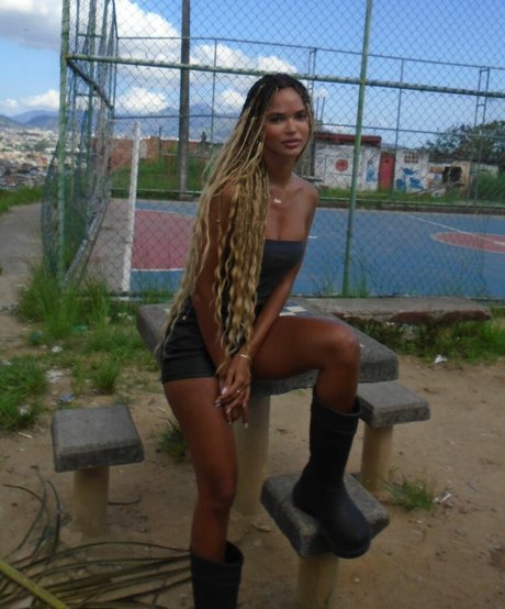 Juliana Nalu star naked images