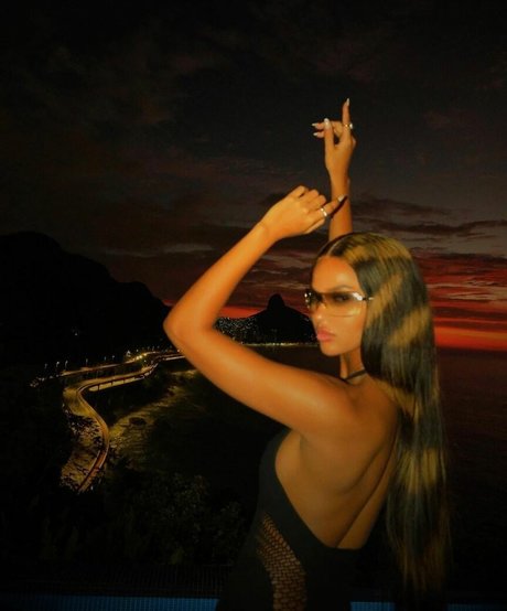 Juliana Nalu sexy pornstar img