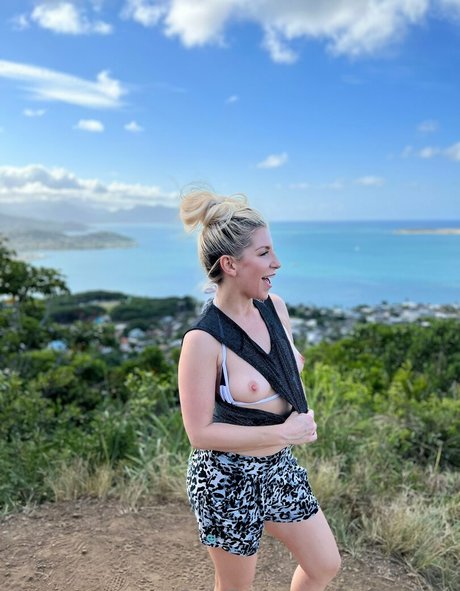 Ashley Fires xxx model image