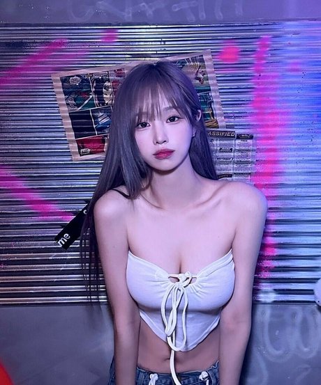 woohankyung naked model galleries