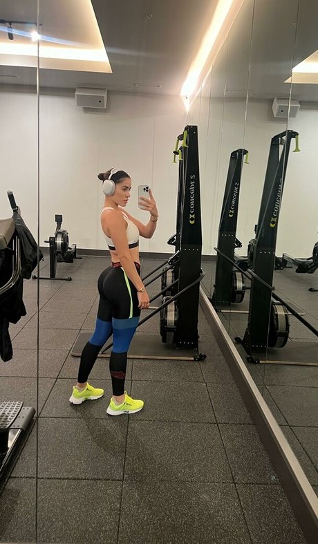 Alexia Inguanzo star perfect pic