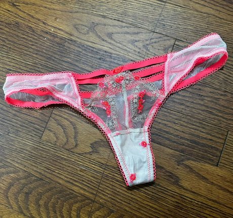 neptuneexplainsitall model sexy galleries