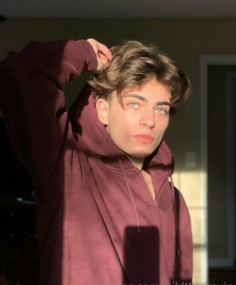 chicks with dicks onlyfans beautiful naked galleries