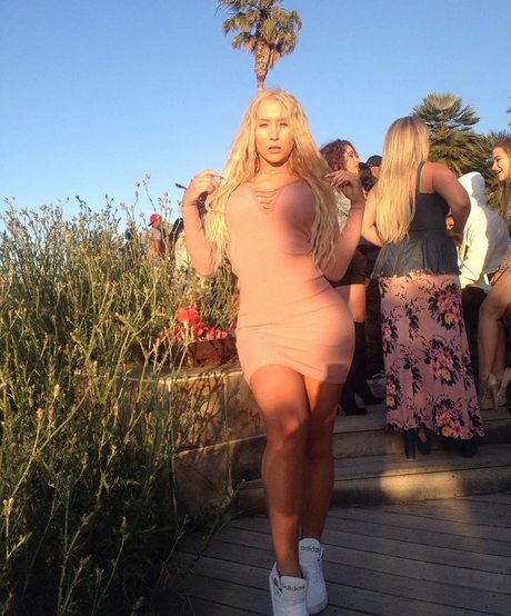 Nikkita Lyons pornstar top picture