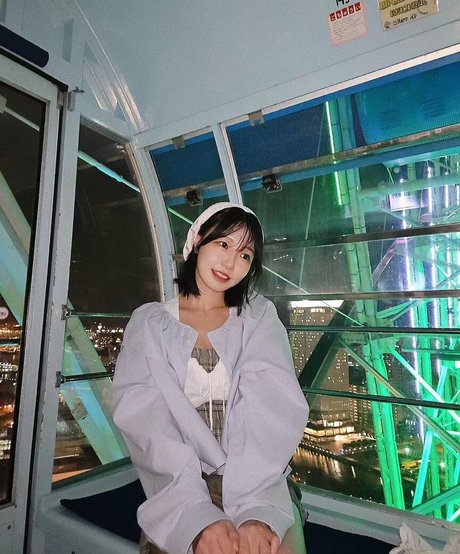 sooflower beautiful pornstar image