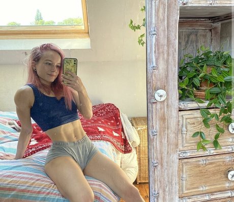 blonde milf big tits onlyfans pretty gallery