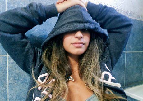 amayasornioficial pornstar perfect pics