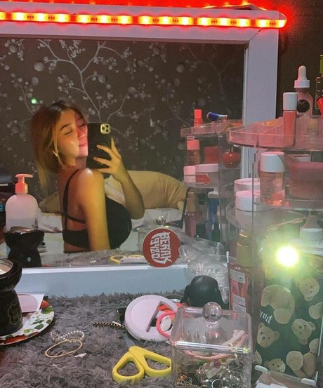 curvy teen onlyfans hot nude galleries