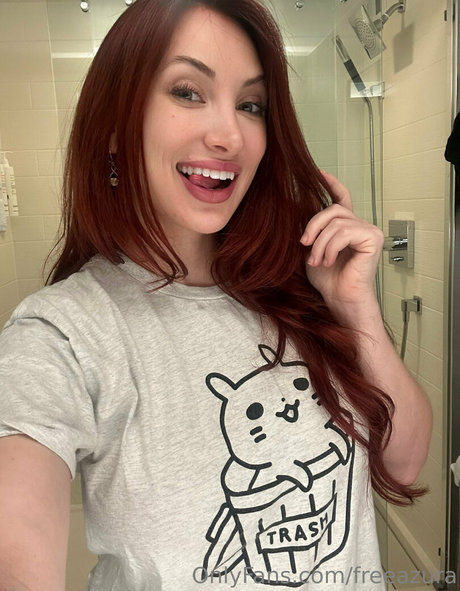 freeazura hot actress pictures