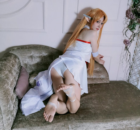 Kawaii Fox Tyan erotic star photo