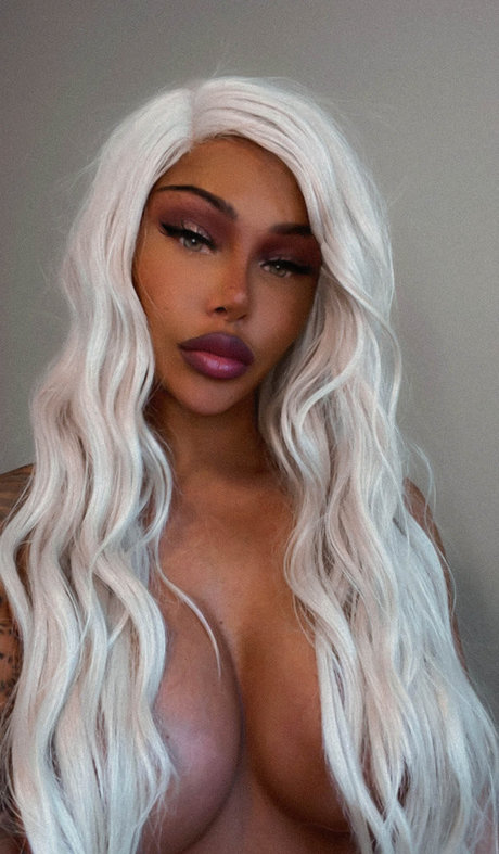 Cassie Mason nude model img