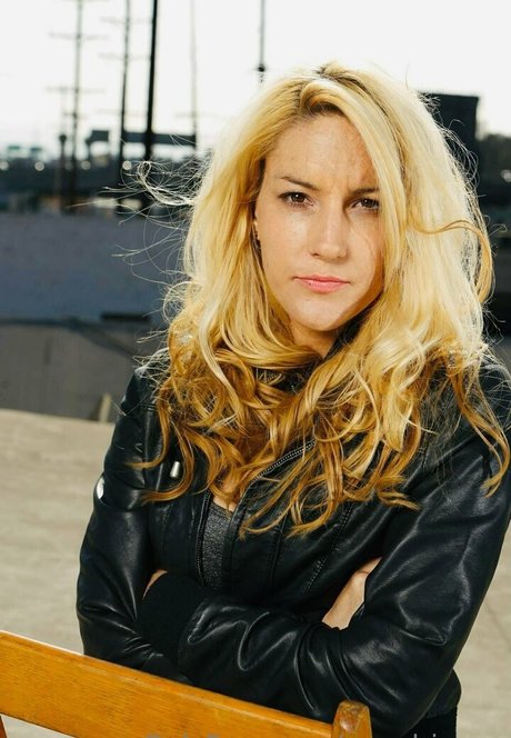 craydrienne hot star pictures