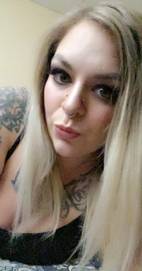 inkedshyvixen pornstar nice gallery