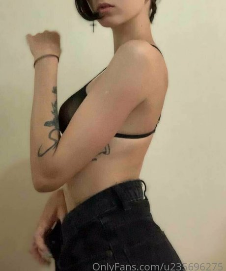 lily shine exclusive star photo