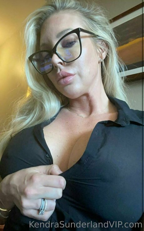 KendraSunderland star sexy galleries