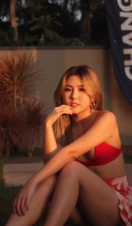 Jessie Shen hot pornstar images