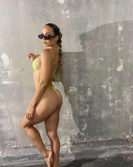 Maxxine Dupri free actress archive