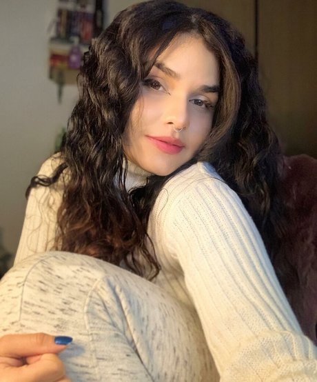 Robertinha model pornographic photos