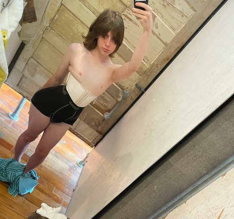 finnlewisxxx xxx actress galleries