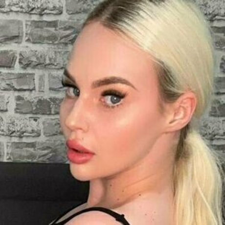 sandra cutegirl model erotic pic