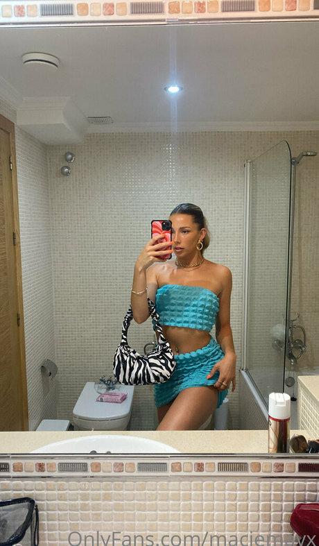 milliemiless model hd picture