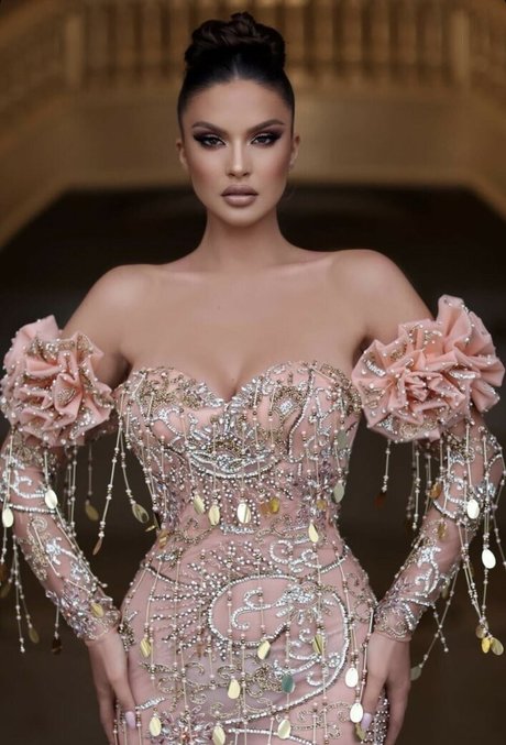 Oriola Marashi hd model pic