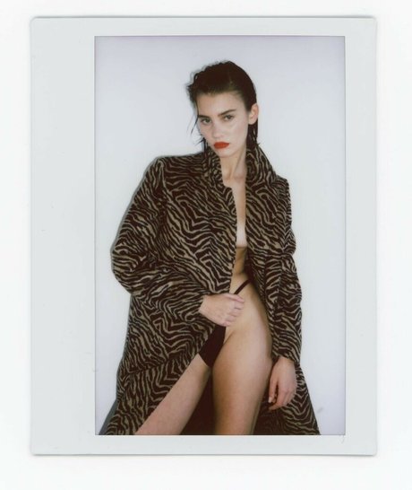 Bec Lauder Photo Gallery