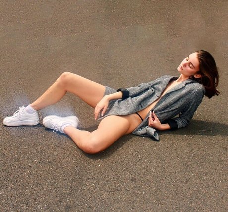 Bec Lauder star adult galleries