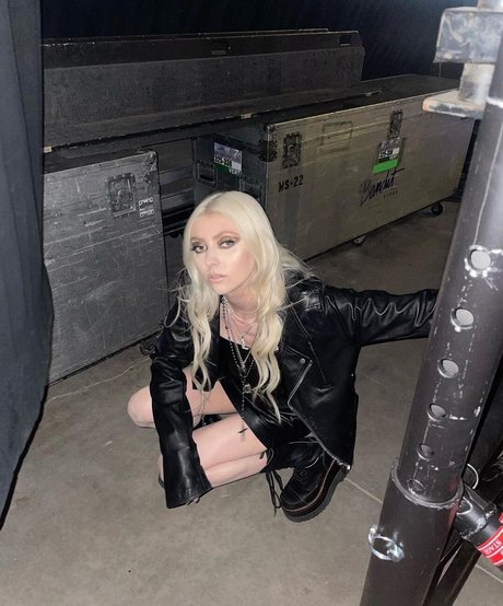 big tits and ass onlyfans nice pic