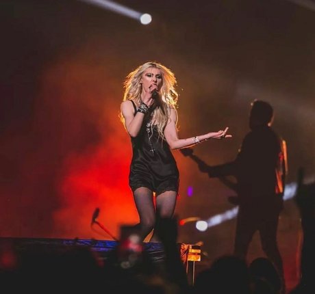 flat chested onlyfans pretty galleries