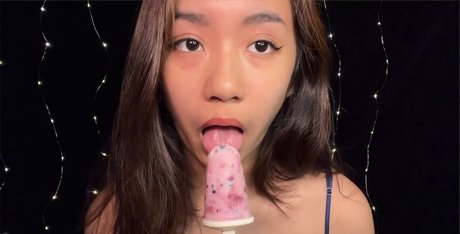 Moon Blitz Asmr model exclusive photos