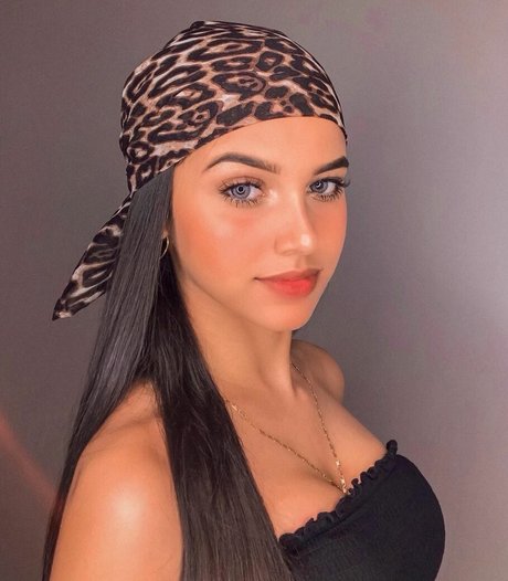 Valeria Carruyo model xxx gallery