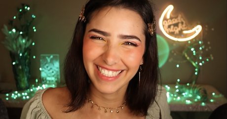 ASMR Glow free model pictures