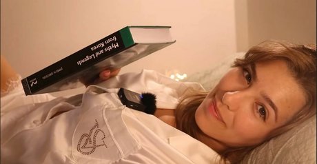 bunny xxx onlyfans hot sexy photo