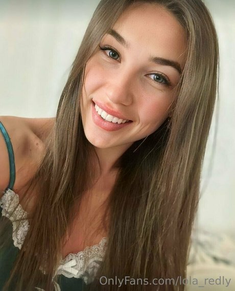 lola redly model high quality pic