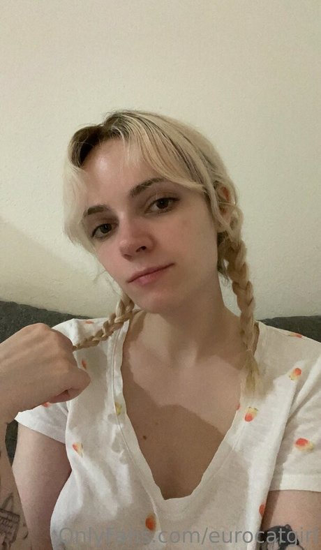 eurocatgirl model exclusive photo