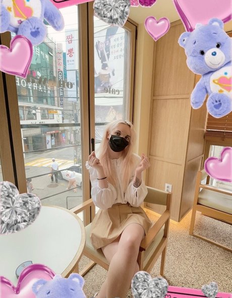 eurocatgirl art star gallery