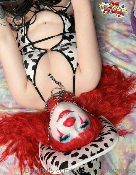 clussytheclownfree star free pics