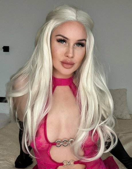 blonde babe onlyfans sexy naked gallery