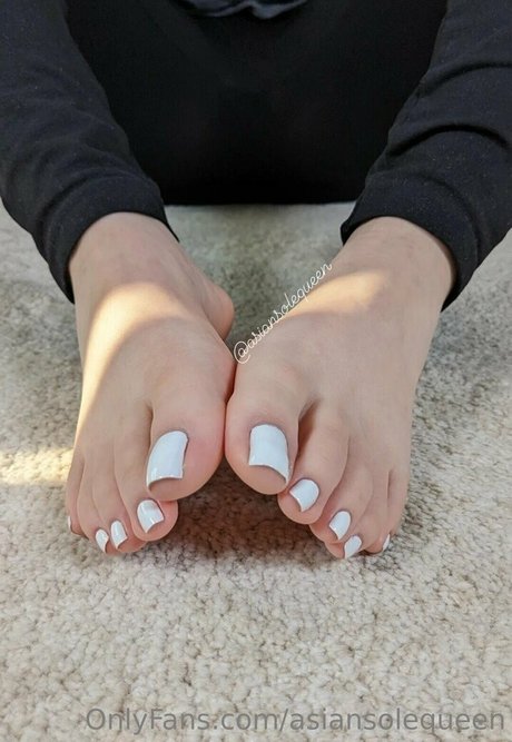 big tits mom onlyfans exclusive pics