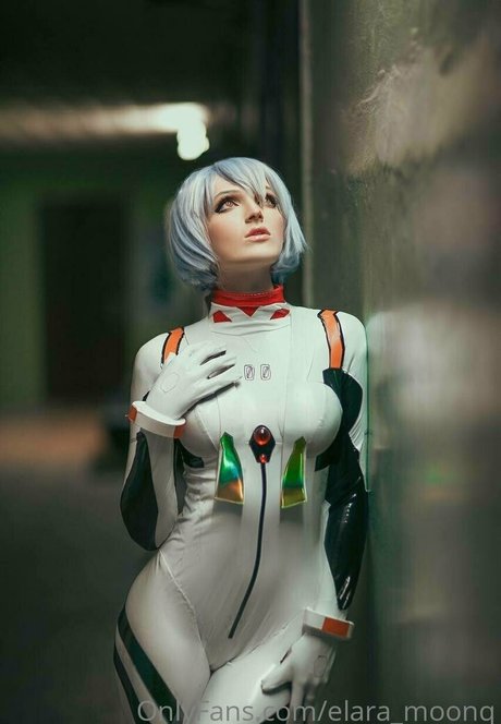 elara moonq pretty model image