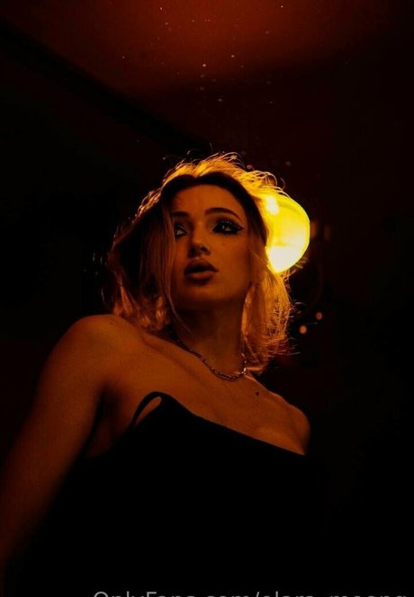 elara moonq model beautiful pics