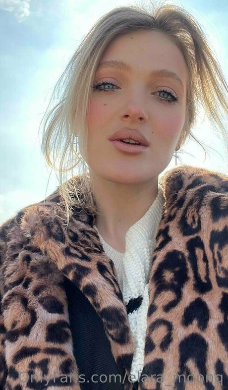 trans asian onlyfans naked pic