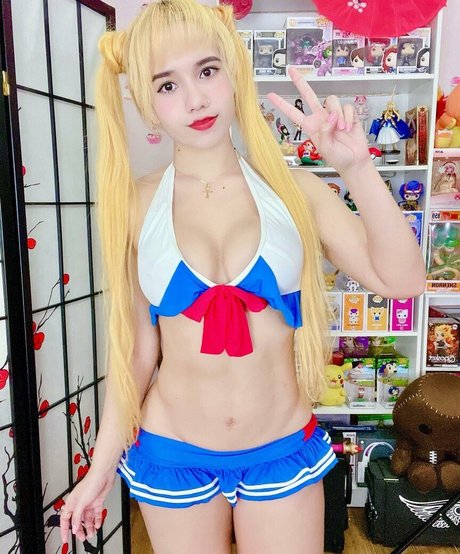 Windygirk naked actress picture