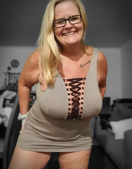 aussiebarbie07 free pornstar naked picture