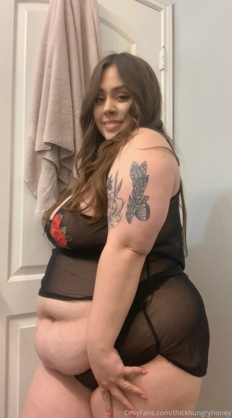 famous onlyfans hot naked photo