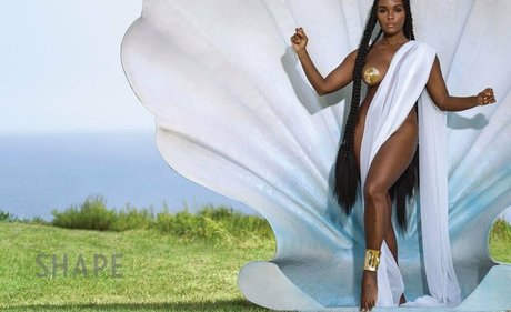 Janelle Monae model naked picture