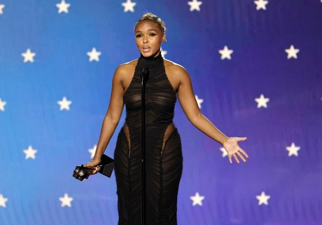 Janelle Monae model hd pic