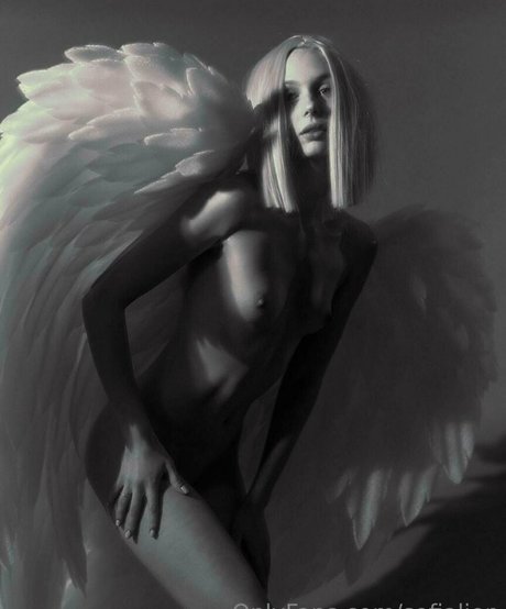 college girl onlyfans beautiful naked photo