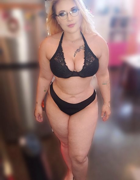 ganjagirl907 erotic model photo